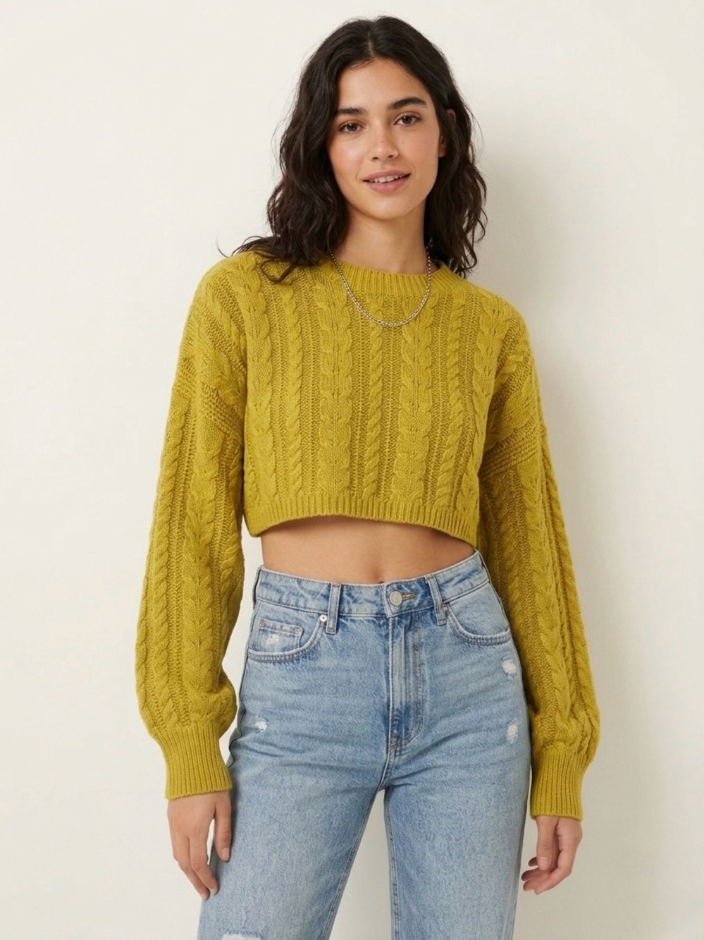 Stradivarius Mustard Cropped Knit Cable Sweater Size Medium